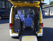 車イス積載車両NV200タクシー　空車ランプ